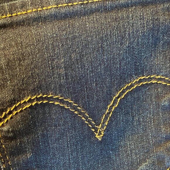 **Levi's** Women's 711 Super Skinny Jeans 24S NWT - Picture 6 of 6